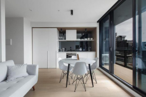 South Yarra Serenity on Chapel St with City Views
